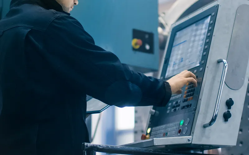 assistenza-su-macchine-utensili-cnc-con-riparazione-e-ricambistica