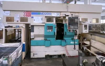 Tornio MURATEC (modello MD 200G) con caricatore a portale integrato